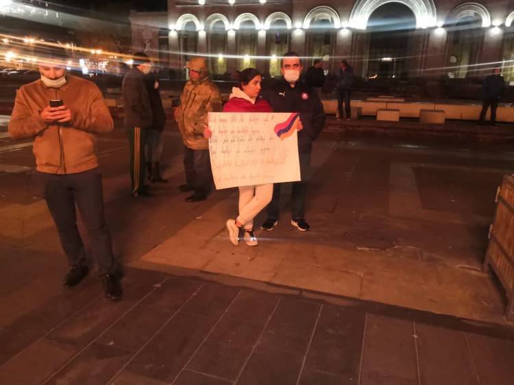 Paşinyanın istefası tələb olundu – Mitinq  