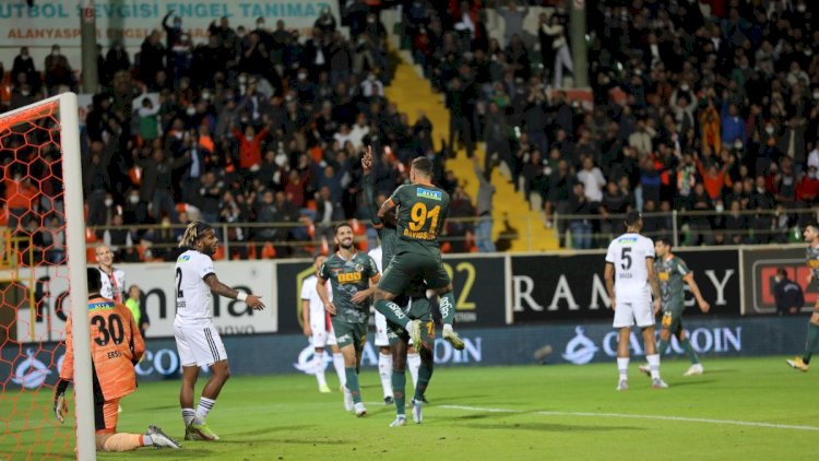    “Beşiktaş”dan ardıcıl üçüncü məğlubiyyət   