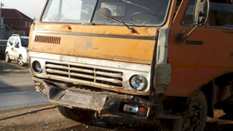    Bakıda minik maşını 2 “Kamaz“la toqquşdu: 1 nəfər öldü   