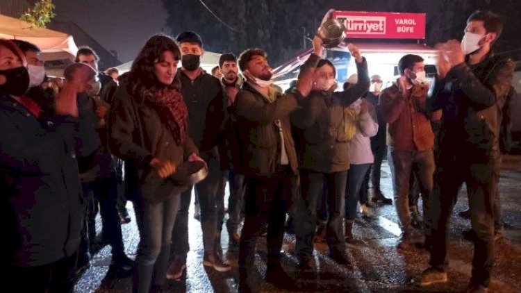    Türkiyədə lirənin ucuzlaşmasına etiraz - Foto   