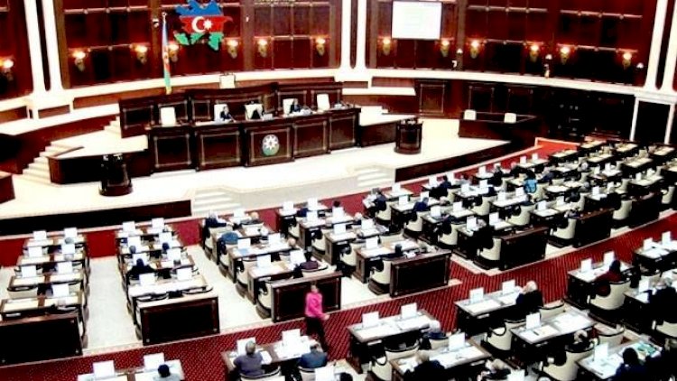    Deputatlarımız ən çox nəyə pul xərcləyir? - Sorğu   