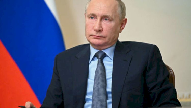    “Yenidən prezident seçilmək hüququm var“ - Putin   