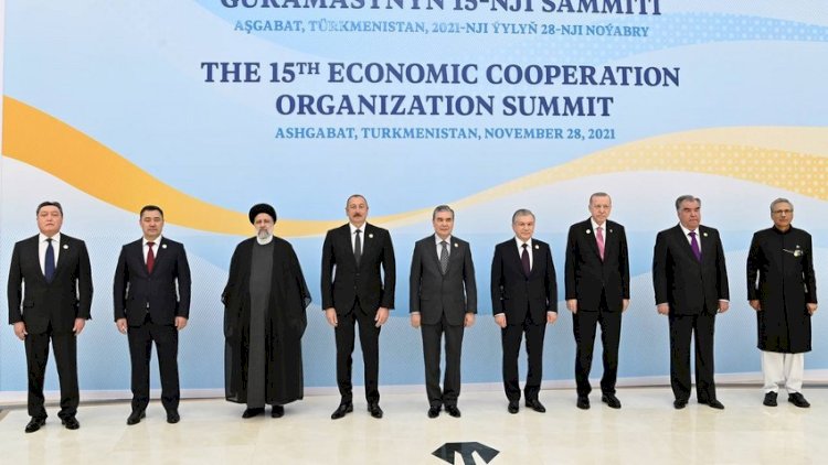    “Zəngəzur dəhlizi ilə bölgədə yeni nəqliyyat arteriyası formalaşır“ - Politoloq   