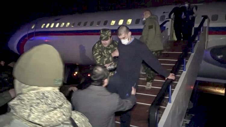    “İrəvandan Bakıya təyyarə uçub, xeyli sayda əsir gətirilməlidir...”   