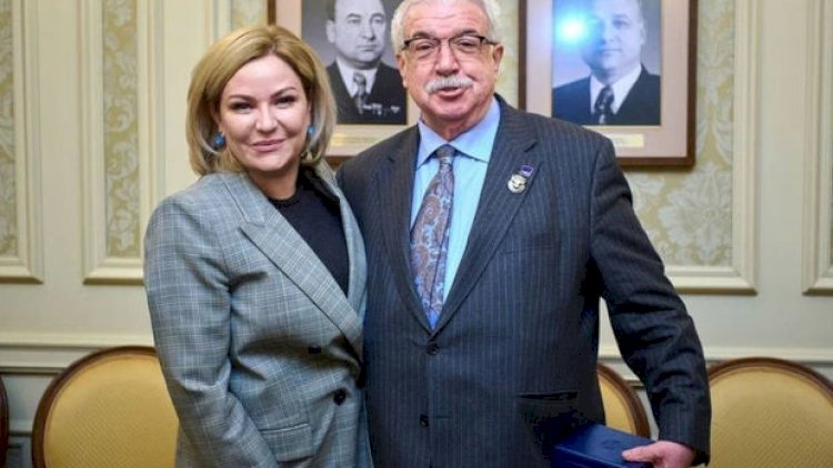    Mixail Qusman təltif edildi   