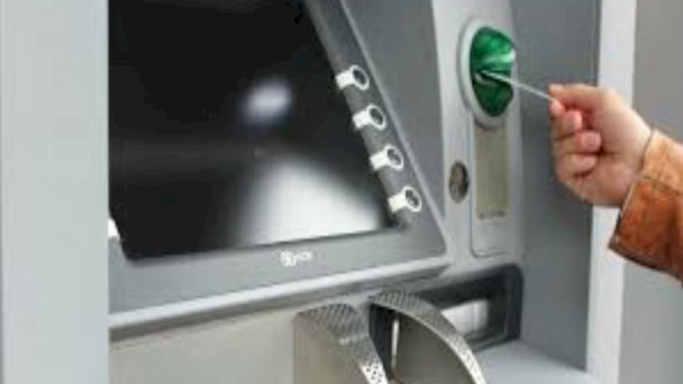    Bakı sakininin bank hesabından pul oğurlandı   
