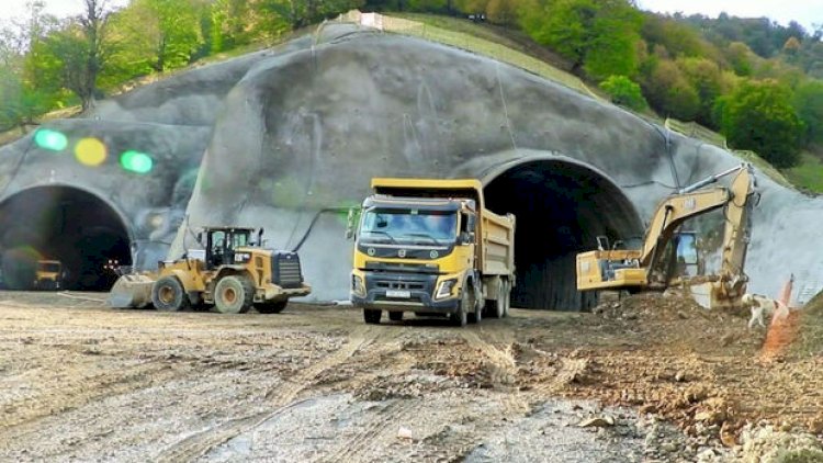    Toğanalıdan Kəlbəcərə çəkilən tunel-yolun tikintisi davam etdirilir   