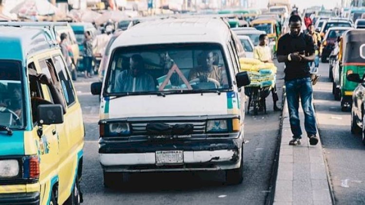    Polis təqibindən qaçan yük maşını 17 şagirdi öldürdü   