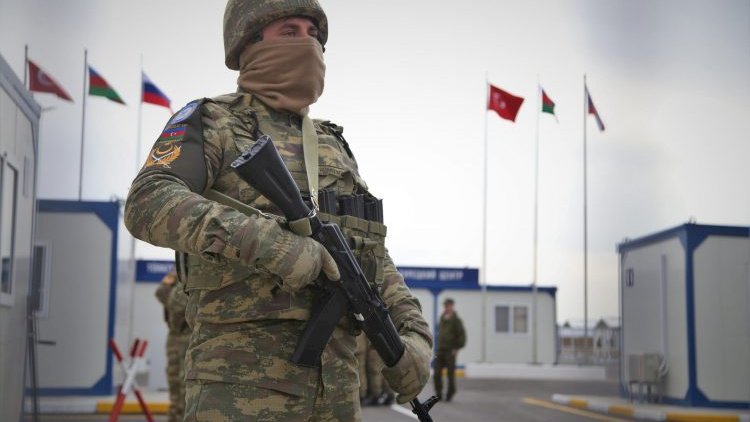    “Türkiyəli hərbçilər rusların susqunluğuna rəğmən, mövcud vəziyyəti geniş auditoriya ilə bölüşməyə başlayıblar”   