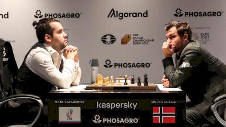    Maqnus Karlsen yenidən dünya çempionu oldu   