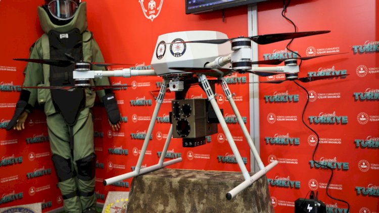   Türkiyə dünyanın ilk lazer silahlı dronunu sınaqdan keçirdi   
