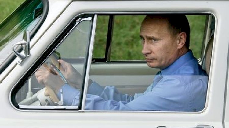    Putin: “90-cı illərdə taksi sürücüsü işləyirdim“   