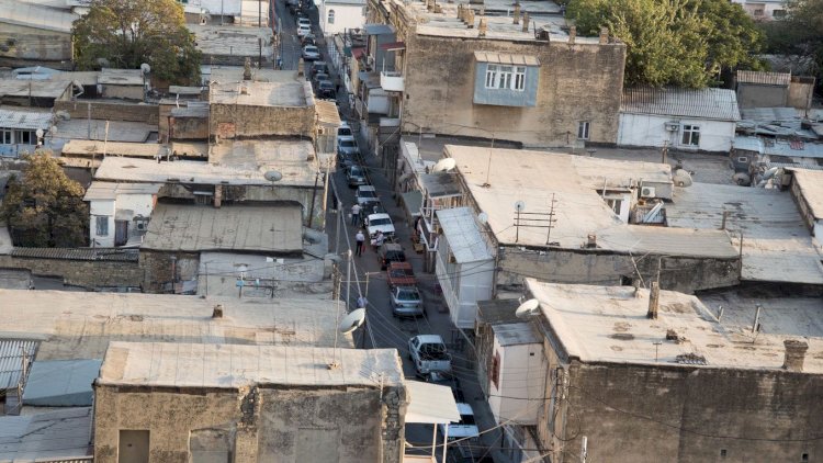    Azərbaycanda “iç-içə“ ev tikmək qadağan olundu - Qaydalar   