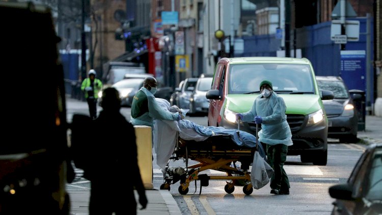    “Britaniyada “Omikron“dan ilk ölüm   