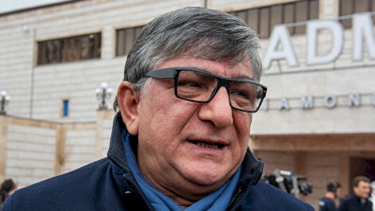    Ermənistanda müxalif deputata ağlasığmaz badalaq   