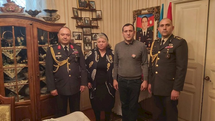    Türk general Şəhid Fərid Ələkbərovun evini ziyarət etdi   