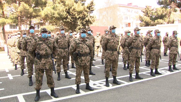    Prezident Daxili Qoşun əməkdaşlarının maaşını artırdı   