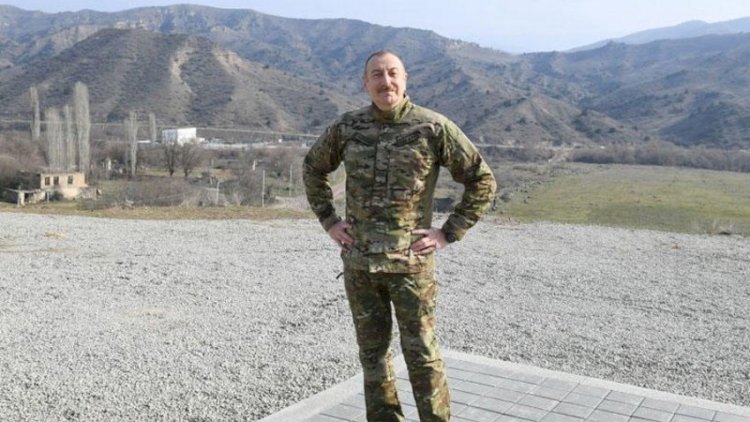    Sinif yoldaşları İlham Əliyevi təbrik etdi   