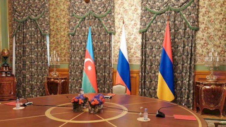    “Bu ikiüzlü, riyakar və paralı köpəklərin məqsədi Bakı, Kreml və İrəvanı birlikdə hədəfə almaqdır”   