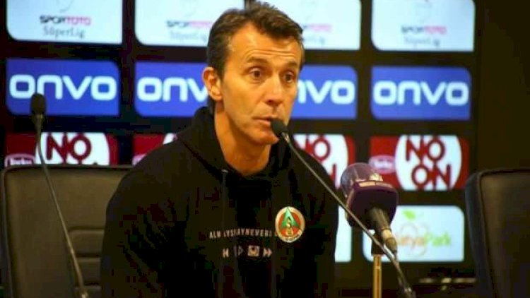    Baş məşqçi istefa verdi   