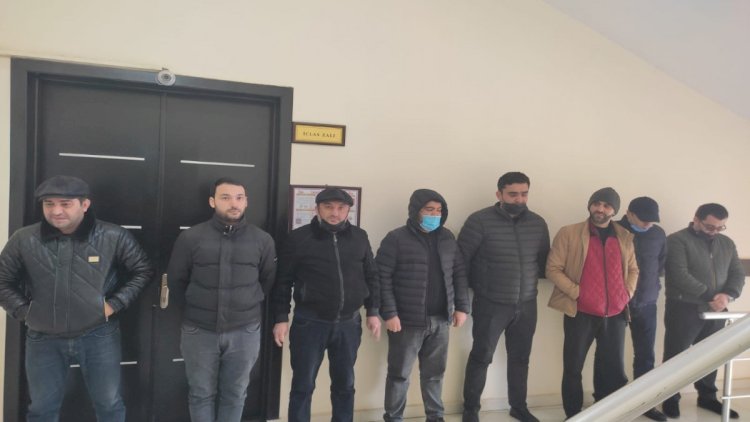    Polis çay evlərinin sahiblərini saxladı    