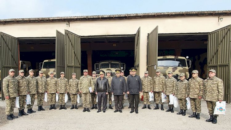    Müdafiə nazirinin müavini hərbi qulluqçularla görüşdü   