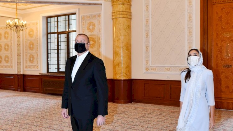    Prezident və xanımı məscidin açılışında   
