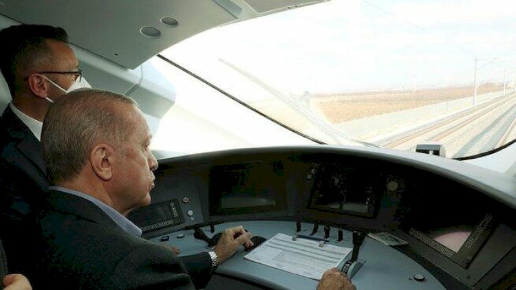    Ərdoğan sürət qatarını idarə etdi   