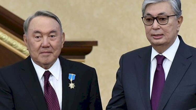    Tokayev Nazarbayevi “vurdu”   