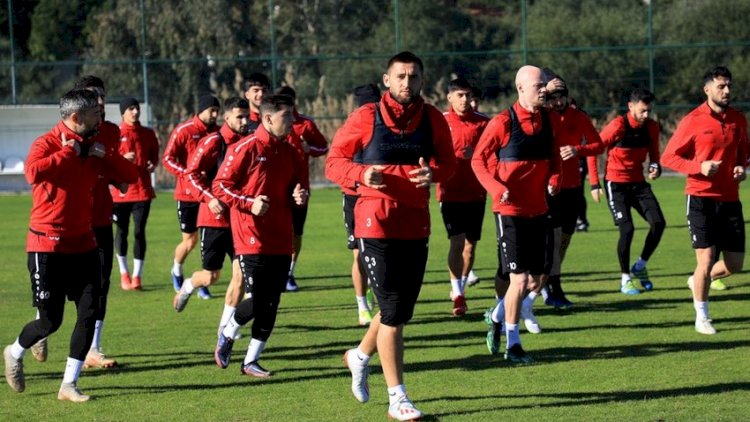    İlk matçda heç-heçə - “Sumqayıt“ın Antalya “macərası“   
