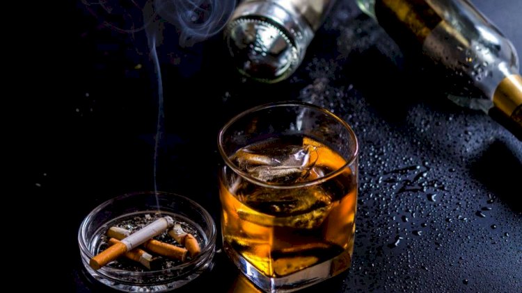    Əhalinin içki və siqaret xərcləri dekabrda iki dəfədən çox artıb   