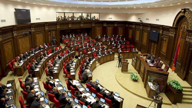    Erməni parlamentində sərhəd müzakirələri başladı   