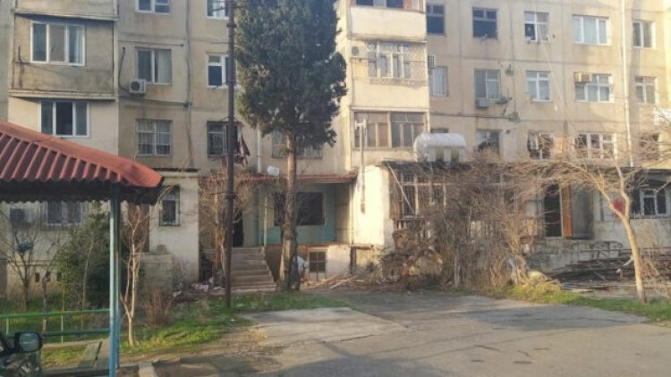    Bakının bu ünvanında binalar sökülür - Fotolar   