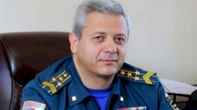    “Qara maskalılar” Koçaryan tərəfdarı polis polkovnikini saxladı   