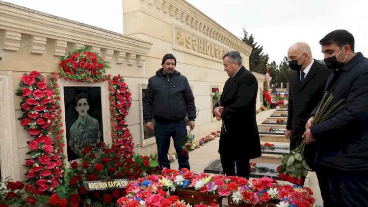    Abdin Fərzəliyev şəhidlərin məzarlarını ziyarət etdi, onların ailə üzvləri ilə görüşdü    