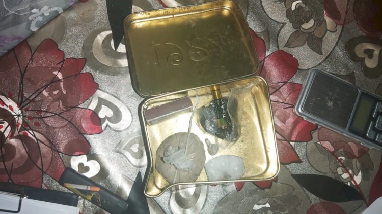    Evdə narkotik anbarı: heroin, tiryək, qurudulmuş marixuana...   