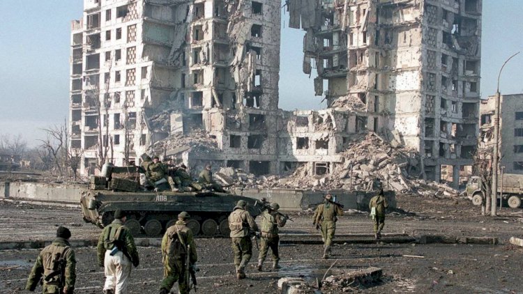    22 il əvvəl Qroznıda 10 min çeçen öldürülüb   