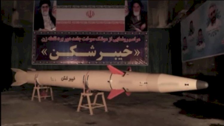    “Sepah“ yeni raketini nümayişə çıxardı   