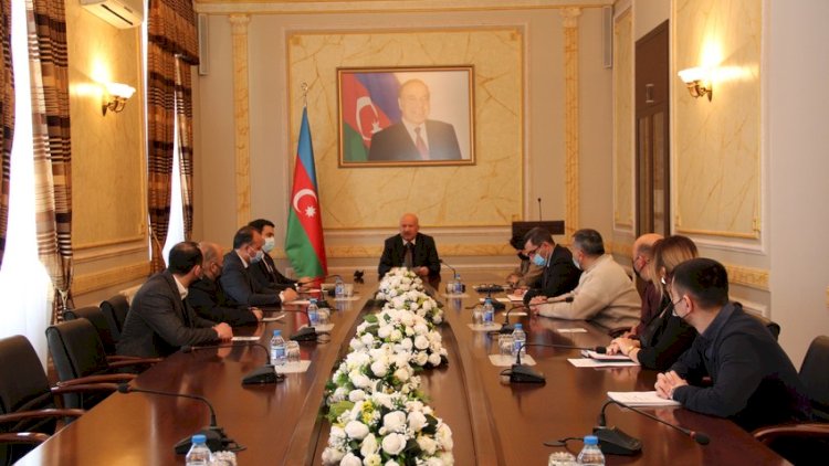    Azərbaycanda neçə dini qurum qeydiyyata alınıb?   