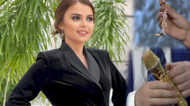    Sevdanın 20 min avrodan baha olan mikrofonu - Fotolar   