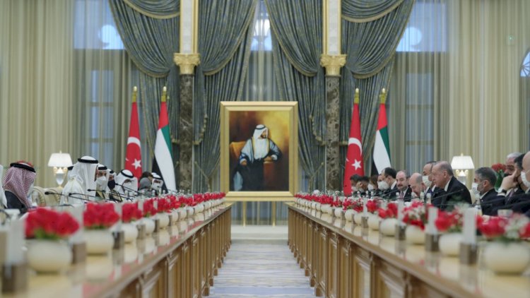   Türkiyə ilə BƏƏ arasında 12 saziş imzalandı   