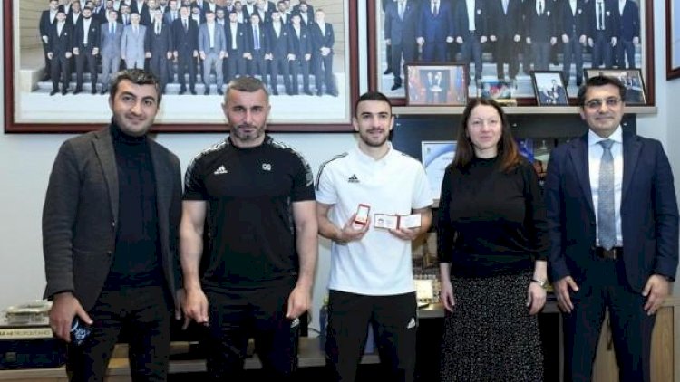   “Qarabağ” oyunçusuna “İdman ustası” dərəcəsi təqdim edildi   
