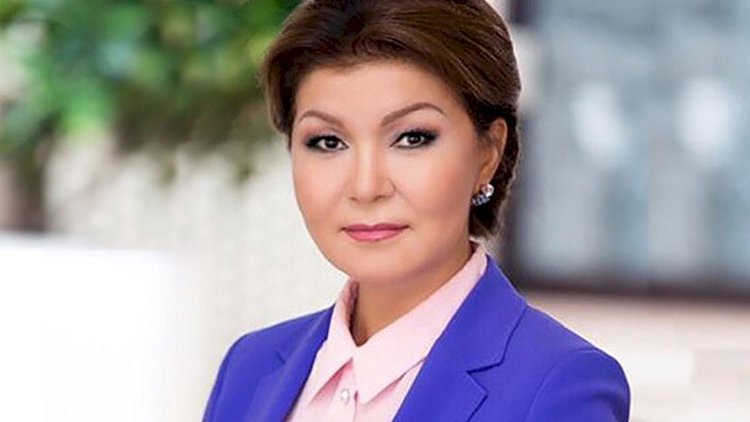    Nazarbayevin qızı deputatlıqdan istefa verdi   