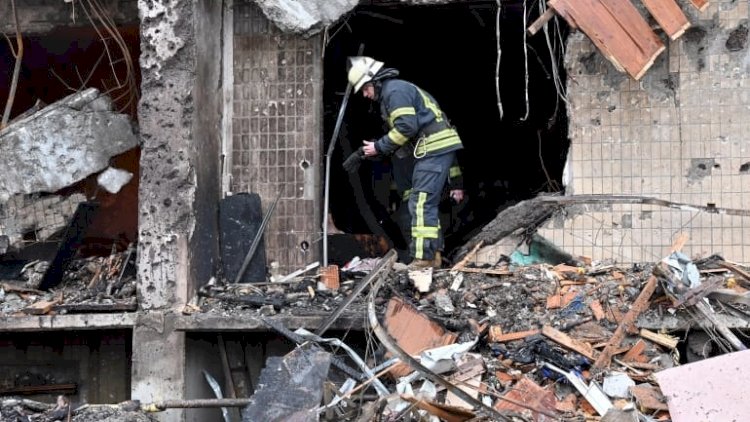    Rusiya Ukraynada 30-dan çox mülki obyekti bombalayıb   