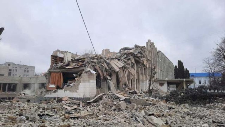    Rus əsgərləri məktəbi bombaladı   