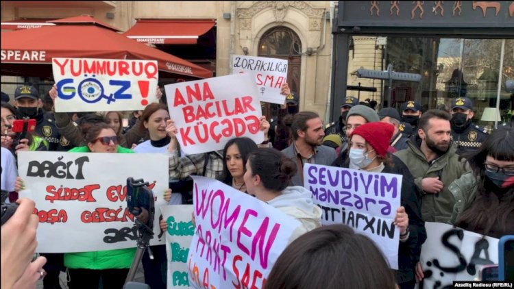    Qadınlar Bakıda aksiya keçirib   
