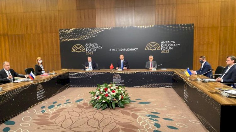    Çavuşoğlu Lavrov və Kulebanı bir araya gətirdi   