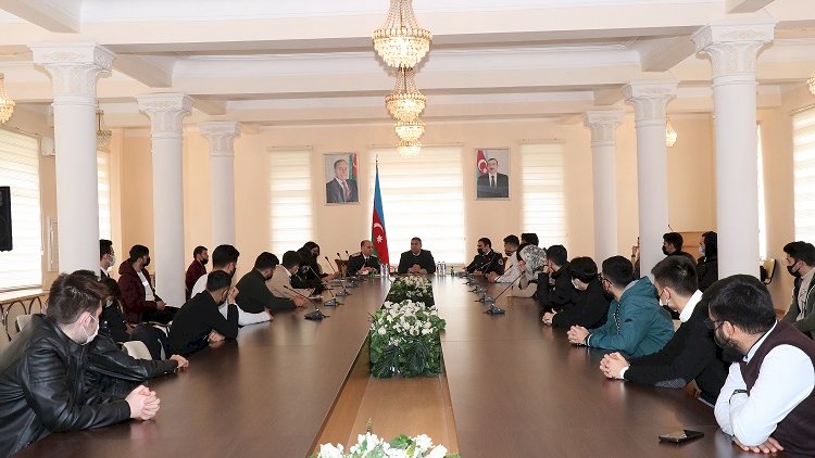    Universitetdə görüş: Əcnəbi tələbələr məlumatlandırıldı   