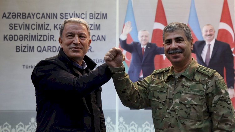    Azərbaycan və Türkiyə müdafiə nazirləri arasında telefon danışığı oldu   