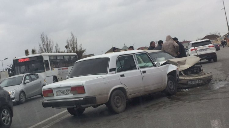    Sabunçu-Zabrat yolunda qəza olub, iki nəfər yaralanıb   